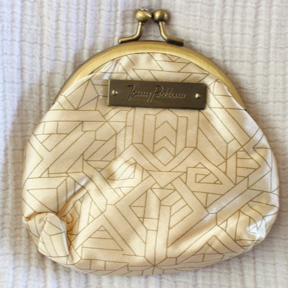 Jenny Packham Boudoir Kiss Lock Clasp Satin Coin Purse - Picture 1 of 7